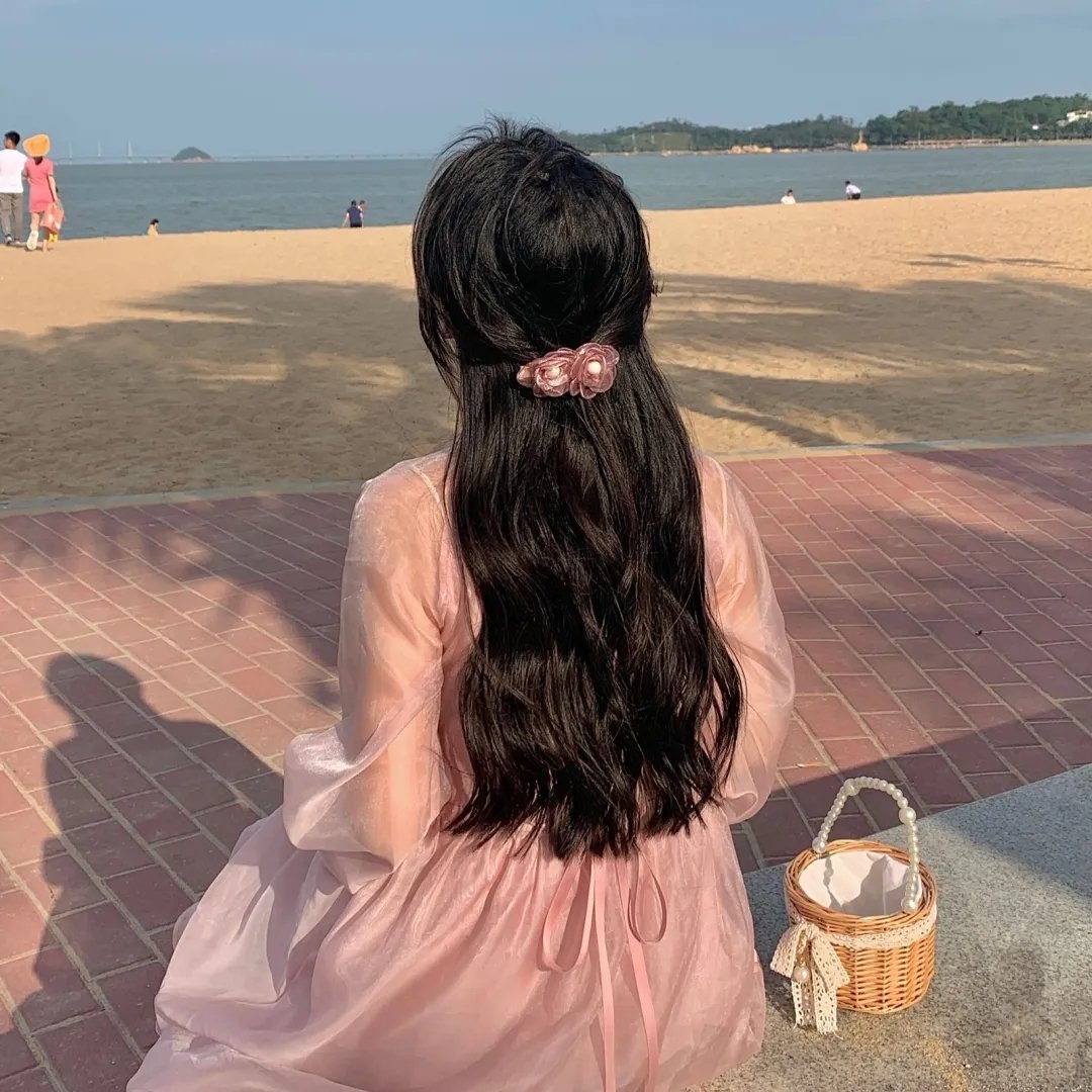 无彩限的怪灵世界